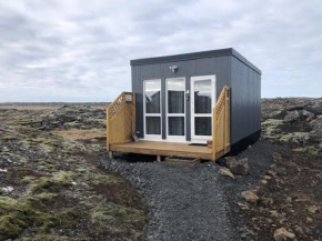 Reykjavík Outskirts - Minimalist Escape